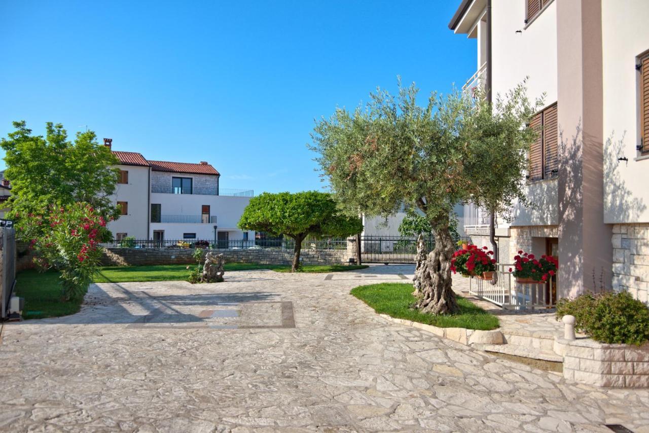 Apartments Vili Умаг Экстерьер фото